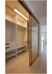 Линейная гардеробная комната с дверями купе Химки