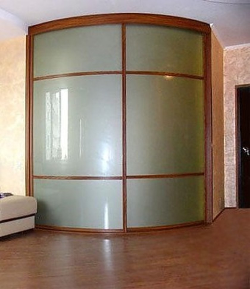 Встроенный шкаф купе радиусный в классическом стиле Химки