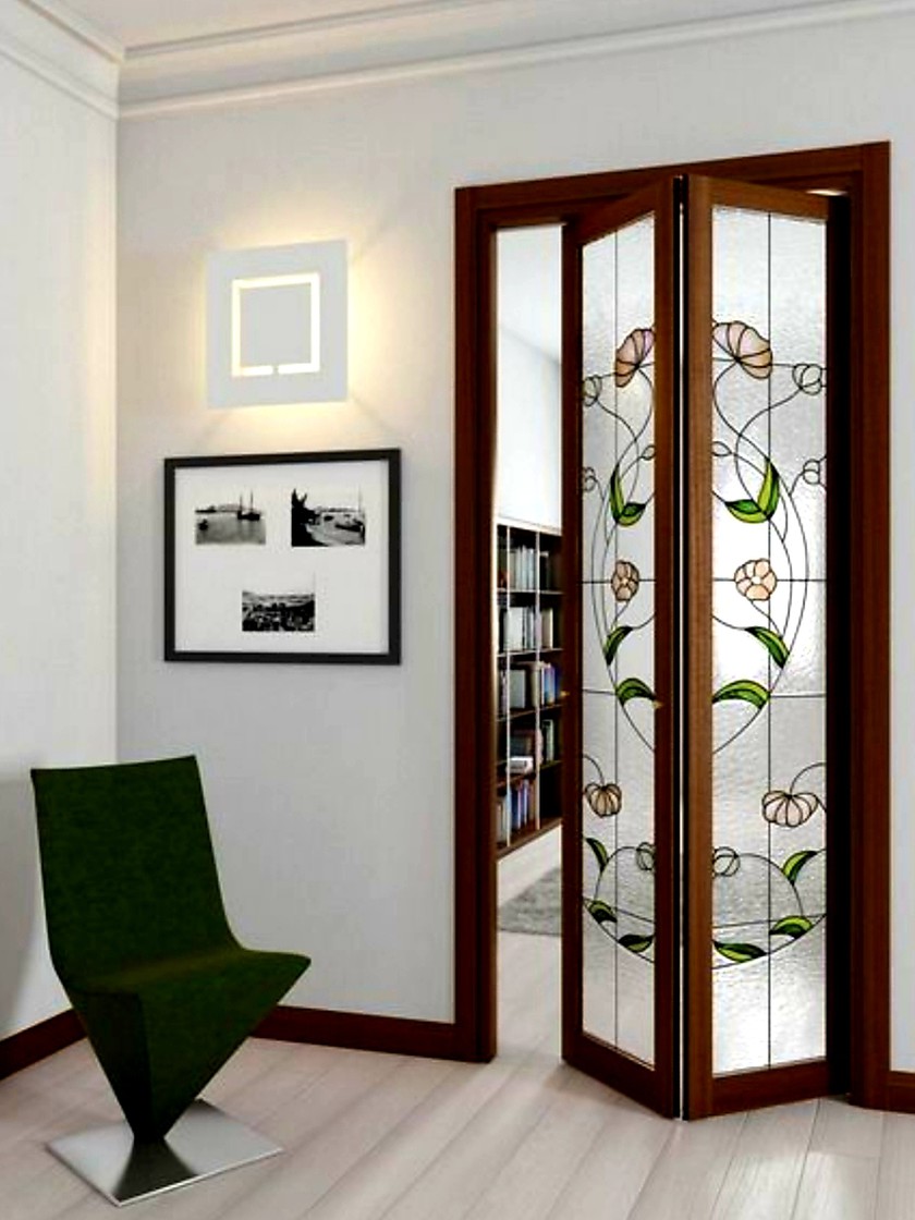 Двери гармошка с витражным декором Химки